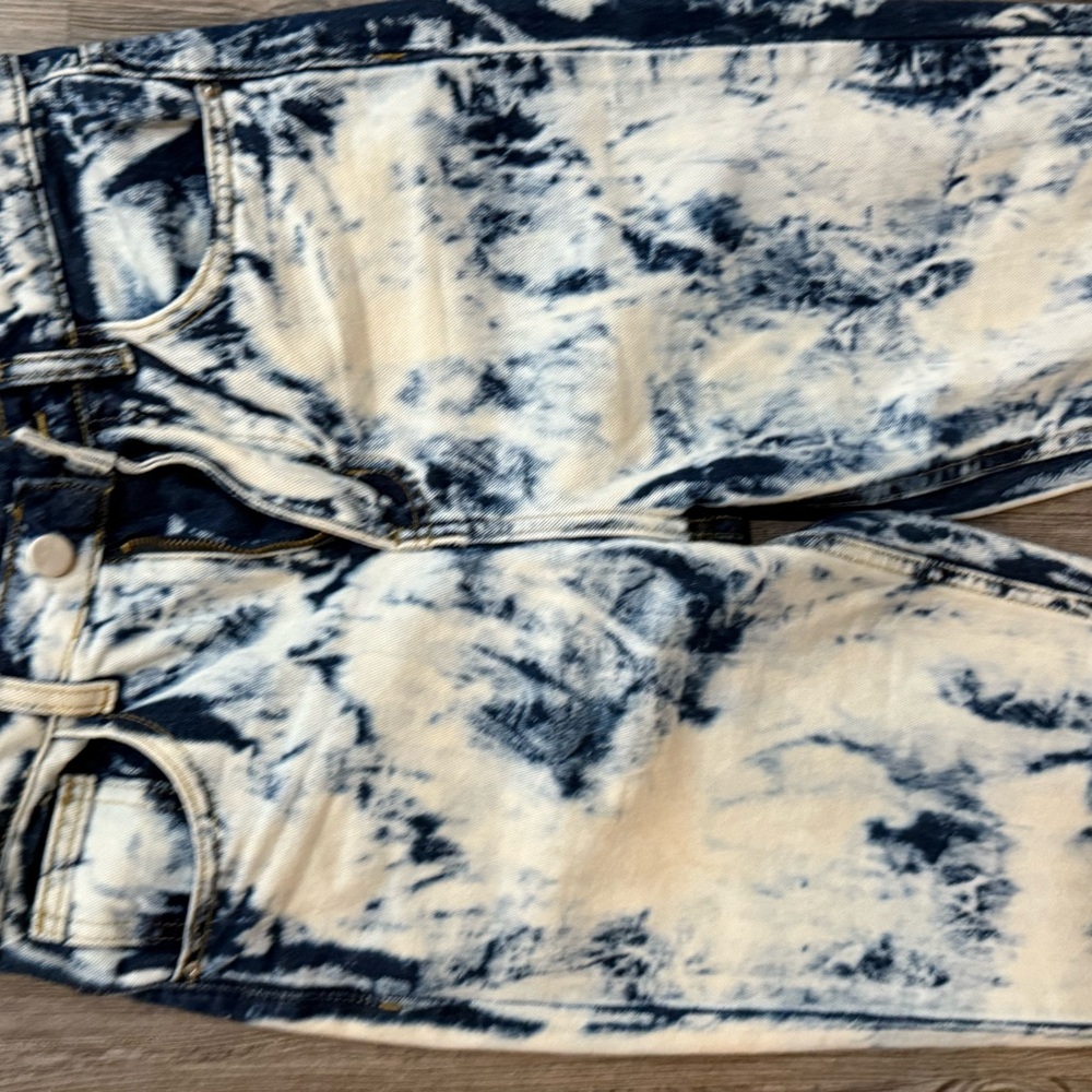 Jeans - Picture 4 of 5